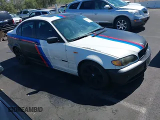 2003 BMW 3 Series 325i с VIN WBAET37423NJ23648, выставлен на аукционе IAAI как лот 42632445 с пробегом 142 171 миль миль и . История ставок и продаж доступна на DreamBid. Изображение 1.