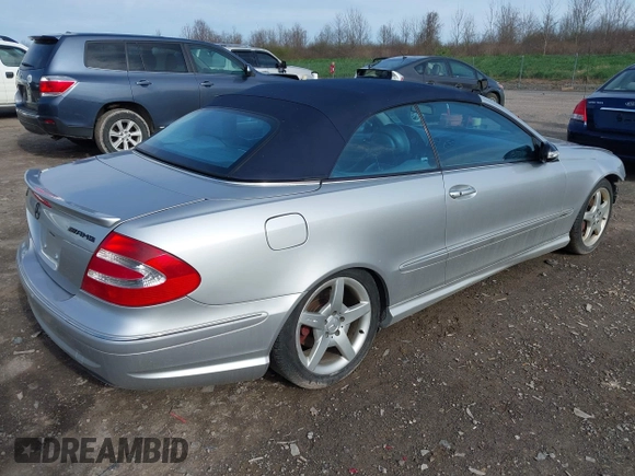 2004 Mercedes-Benz CLK 500 with VIN WDBTK75G04T024842, listed as a IAAI auction lot 42134048 with 103,562 mi miles and . Bid and sale history available at carsss.com. Image 4.