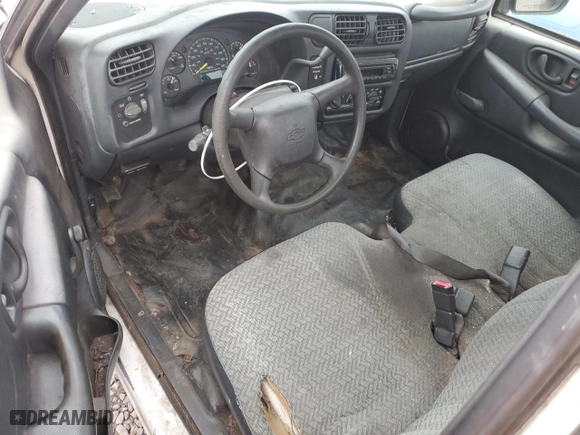 2000 Chevrolet S-10 LS with VIN 1GCCS1448YK160492, listed as a Copart auction lot 84990194 with 216,303 mi miles and Salvage Title. Bid and sale history available at carsss.com. Image 8.