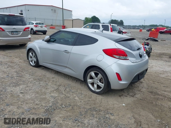 2012 Hyundai Veloster w/Gray Int с VIN KMHTC6AD5CU036042, выставлен на аукционе IAAI как лот 42423678 с пробегом 132 909 миль миль и . История ставок и продаж доступна на DreamBid. Изображение 3.
