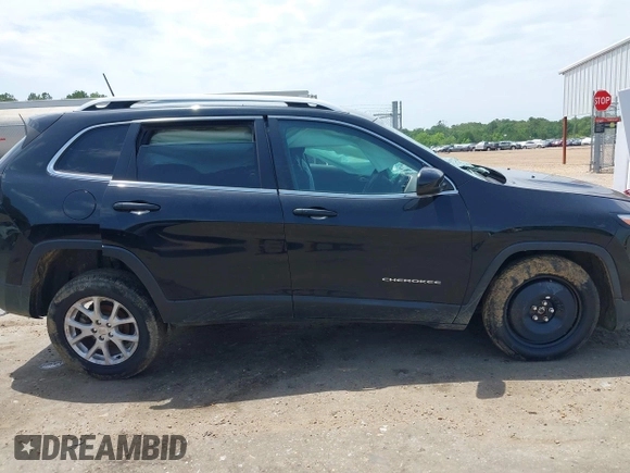2017 Jeep Cherokee Latitude with VIN 1C4PJLCB2HD222277, listed as a IAAI auction lot 42270866 with 172,742 mi miles and . Bid and sale history available at DreamBid. Image 13.