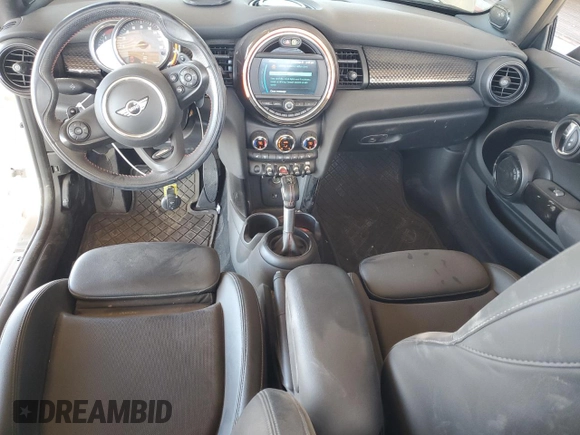 2019 MINI Convertible Cooper S с VIN WMWWG9C54K3E40225, выставлен на аукционе Copart как лот 42201665 с пробегом 56 749 миль миль и Списание • Salvage title. История ставок и продаж доступна на DreamBid. Изображение 8.