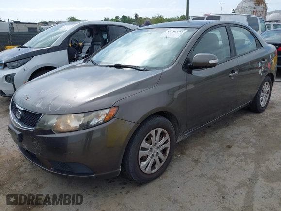 2010 Kia Forte EX z VIN KNAFU4A20A5218625, wystawiony jako IAAI lot #42101100 z przebiegiem 161 238 mil mil oraz . Historia ofert i sprzedaży dostępna na DreamBid. Obrazek 2.