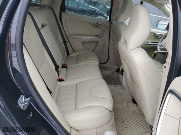 2016 Volvo XC60 T5 Premier with VIN YV4612RK5G2795873, listed as a Copart auction lot 41650255 with 0 mi miles and Salvage Title. Bid and sale history available at carsss.com. Image 11.