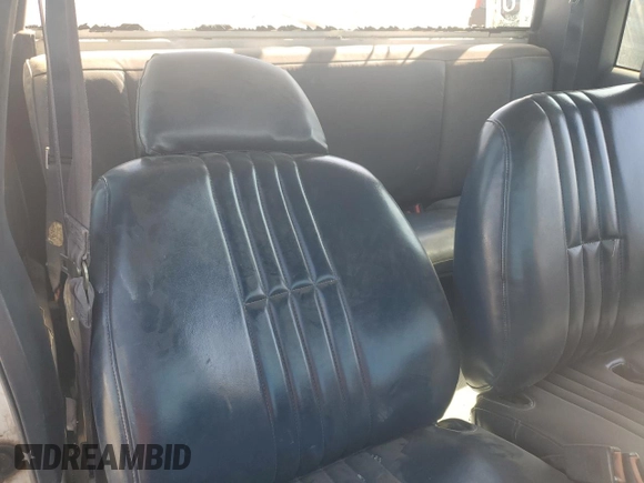 1995 GMC Sierra 2500 z VIN 1GTGC29K0SE536488, wystawiony jako Copart lot #68942024 z przebiegiem 212 918 mil mil oraz Szkody całkowita. Historia ofert i sprzedaży dostępna na DreamBid. Obrazek 10.
