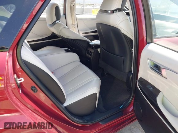 2019 Toyota Mirai with VIN JTDBVRBD3KA007083, listed as a IAAI auction lot 42172756 with 59,270 mi miles and . Bid and sale history available at carsss.com. Image 8.