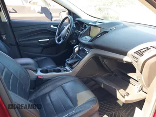 2014 Ford Escape SE с VIN 1FMCU9GX0EUE32284, выставлен на аукционе IAAI как лот 40659494 с пробегом 179 460 миль миль и . История ставок и продаж доступна на DreamBid. Изображение 5.