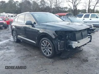 2017 Audi Q7 Premium Plus with VIN WA1LAAF78HD004770, listed as a IAAI auction lot 41251276 with 127,854 mi miles. Bid and sale history available at carsss.com. Image 1.
