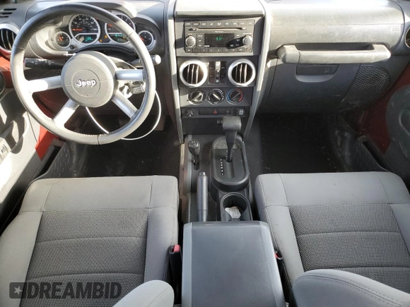 2008 Jeep Wrangler Unlimited Sahara with VIN 1J4GA59128L531922, listed as a Copart auction lot 48982795 with 39,329 mi miles and Clean title. Bid and sale history available at DreamBid. Image 8.
