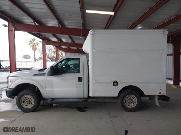 2015 Ford Super Duty F-250 SRW XL with VIN 1FDBF2B63FED21624, listed as a IAAI auction lot 41791384 with 465,396 mi miles. Bid and sale history available at carsss.com. Image 14.