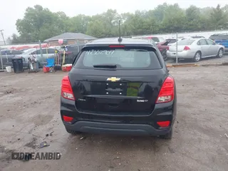 2020 Chevrolet Trax LS with VIN 3GNCJKSB8LL125797, listed as a IAAI auction lot 42302904 with 35,103 mi miles and . Bid and sale history available at DreamBid. Image 16.