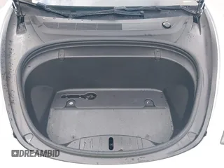 2020 Tesla Model 3 Performance z VIN 5YJ3E1EC9LF641242, wystawiony jako IAAI lot #42380146 z przebiegiem Nie podano mil oraz . Historia ofert i sprzedaży dostępna na DreamBid. Obrazek 10.