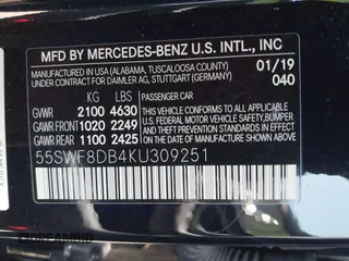 2019 Mercedes-Benz C 300 z VIN 55SWF8DB4KU309251, wystawiony jako IAAI lot #42391572 z przebiegiem 28 757 mil mil oraz . Historia ofert i sprzedaży dostępna na DreamBid. Obrazek 9.