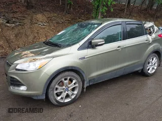 2013 Ford Escape SEL с VIN 1FMCU9HX2DUB52251, выставлен на аукционе IAAI как лот 42253659 с пробегом Не указан миль и . История ставок и продаж доступна на DreamBid. Изображение 17.