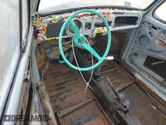 1968 Volkswagen Beetle with VIN 118774812, listed as a Copart auction lot 84677834 with 16,098 mi miles and Clean Title. Bid and sale history available at DreamBid. Image 8.