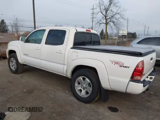 2006 Toyota Tacoma PreRunner z VIN 5TEJU62N06Z284114, wystawiony jako IAAI lot #41285658 z przebiegiem 92 160 mil mil oraz . Historia ofert i sprzedaży dostępna na DreamBid. Obrazek 3.