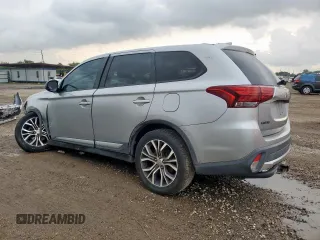 2018 Mitsubishi Outlander ES with VIN JA4AZ3A33JJ005249, listed as a Copart auction lot 60602245 with 113,122 mi miles and Salvage title. Bid and sale history available at DreamBid. Image 2.
