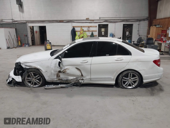 2013 Mercedes-Benz C-Class C 300 Sport with VIN WDDGF8AB7DA833263, listed as a IAAI auction lot 41904490 with 133,746 mi miles. Bid and sale history available at carsss.com. Image 14.