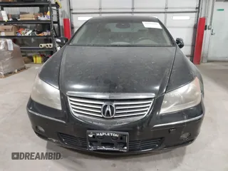 2008 Acura RL Tech Pkg with VIN JH4KB16668C000095, listed as a IAAI auction lot 40980440 with 190,396 mi miles. Bid and sale history available at carsss.com. Image 6.