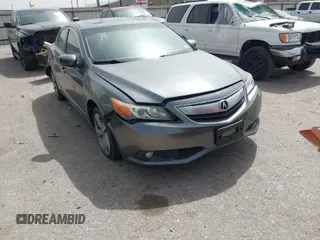 2013 Acura ILX Premium Pkg with VIN 19VDE1F57DE002233, listed as a IAAI auction lot 41833082 with 143,521 mi miles. Bid and sale history available at carsss.com. Image 1.