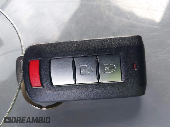 2018 Mitsubishi Outlander SE with VIN JA4AD3A38JZ030633, listed as a IAAI auction lot 41787274 with 70,696 mi miles and . Bid and sale history available at DreamBid. Image 11.