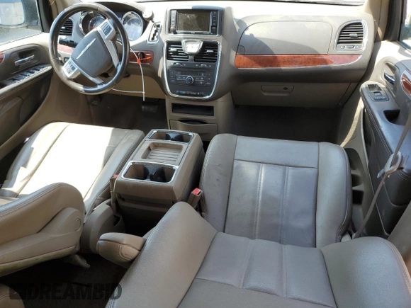 2014 Chrysler Town & Country Touring with VIN 2C4RC1BG0ER174758, listed as a Copart auction lot 59584065 with 192,965 mi miles and Salvage title. Bid and sale history available at DreamBid. Image 8.