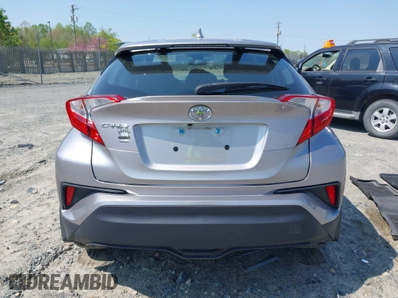 2020 Toyota C-HR LE z VIN NMTKHMBX6LR106469, wystawiony jako IAAI lot #41972012 z przebiegiem 51 316 mil mil oraz . Historia ofert i sprzedaży dostępna na DreamBid. Obrazek 16.