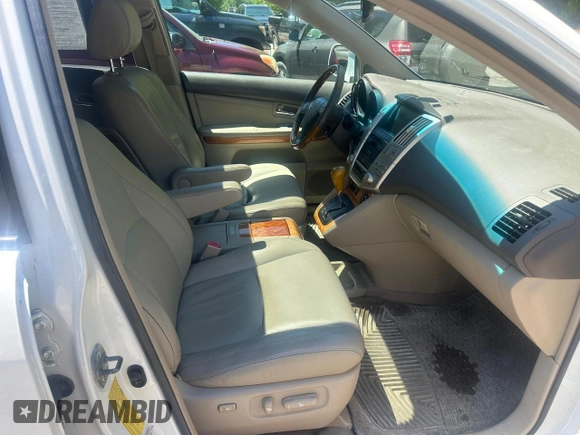 2006 Lexus RX 330 with VIN 2T2HA31U86C087871, listed as a Copart auction lot 62878175 with 213,292 mi miles and Clean title. Bid and sale history available at DreamBid. Image 5.