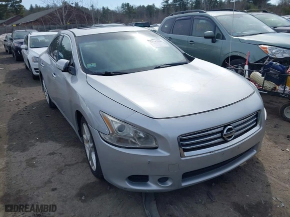 2013 Nissan Maxima 3.5 S with VIN 1N4AA5AP5DC800328, listed as a IAAI auction lot 41747901 with 137,416 mi miles. Bid and sale history available at carsss.com. Image 1.