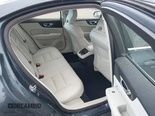 2019 Volvo S60 Inscription with VIN 7JRA22TL3KG002319, listed as a IAAI auction lot 40992140 with 44,095 mi miles. Bid and sale history available at carsss.com. Image 8.