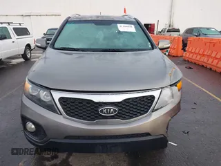 2013 Kia Sorento EX with VIN 5XYKUDA64DG320588, listed as a IAAI auction lot 41204828 with 164,146 mi miles. Bid and sale history available at carsss.com. Image 12.