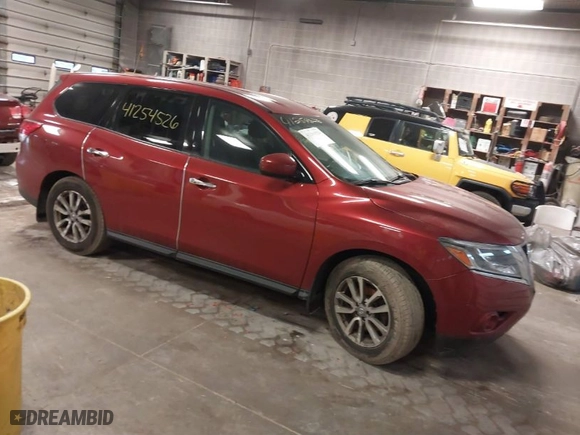 2015 Nissan Pathfinder S with VIN 5N1AR2MM6FC601354, listed as a IAAI auction lot 41254526 with 149,596 mi miles. Bid and sale history available at carsss.com. Image 1.