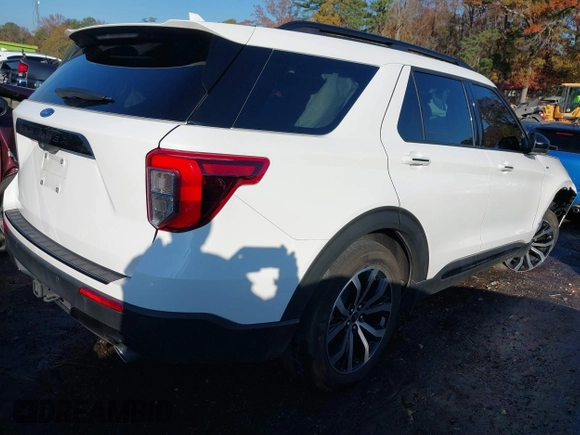 2022 Ford Explorer ST-Line with VIN 1FMSK7KH7NGB34741, listed as a IAAI auction lot 40963030 with 20,504 mi miles. Bid and sale history available at carsss.com. Image 4.