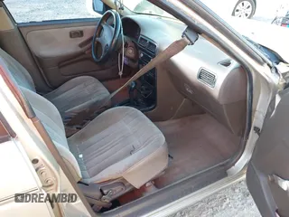 1993 Nissan Sentra E z VIN JN1EB31P3PU217402, wystawiony jako IAAI lot #42051237 z przebiegiem 363 365 mil mil oraz . Historia ofert i sprzedaży dostępna na DreamBid. Obrazek 5.