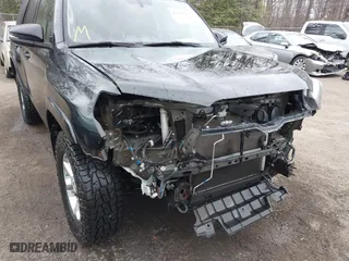2019 Toyota 4Runner SR5 with VIN JTEBU5JR8K5700020, listed as a IAAI auction lot 41691677 with 70,562 mi miles. Bid and sale history available at carsss.com. Image 6.