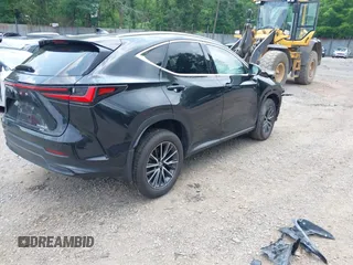 2023 Lexus NX 350h Premium z VIN 2T2GKCEZXPC012895, wystawiony jako IAAI lot #42690037 z przebiegiem 31 197 mil mil oraz . Historia ofert i sprzedaży dostępna na DreamBid. Obrazek 4.