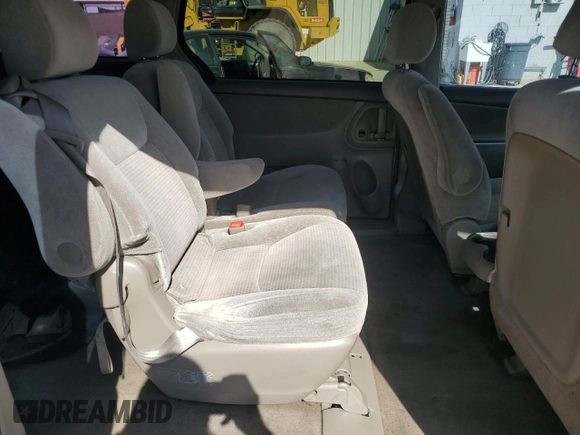 2008 Toyota Sienna CE with VIN 5TDZK23C58S192768, listed as a Copart auction lot 53300545 with 182,273 mi miles and Salvage Title. Bid and sale history available at carsss.com. Image 11.