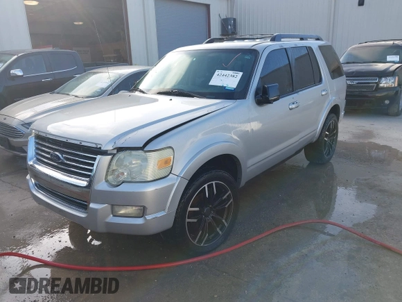 2010 Ford Explorer XLT with VIN 1FMEU6DE6AUA11223, listed as a IAAI auction lot 42442382 with 202,219 mi miles and . Bid and sale history available at DreamBid. Image 2.