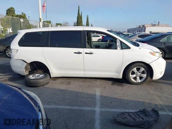 2011 Toyota Sienna with VIN 5TDZK3DC6BS079634, listed as a IAAI auction lot 41506833 with 112,051 mi miles. Bid and sale history available at carsss.com. Image 13.