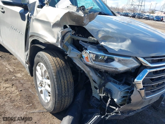 2018 Chevrolet Traverse LT Cloth with VIN 1GNEVGKW6JJ158959, listed as a IAAI auction lot 41491806 with 110,445 mi miles. Bid and sale history available at carsss.com. Image 6.