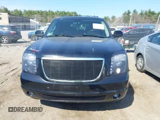 2007 GMC Yukon Denali z VIN 1GKFK63827J265939, wystawiony jako IAAI lot #42120148 z przebiegiem 203 459 mil mil oraz . Historia ofert i sprzedaży dostępna na DreamBid. Obrazek 12.