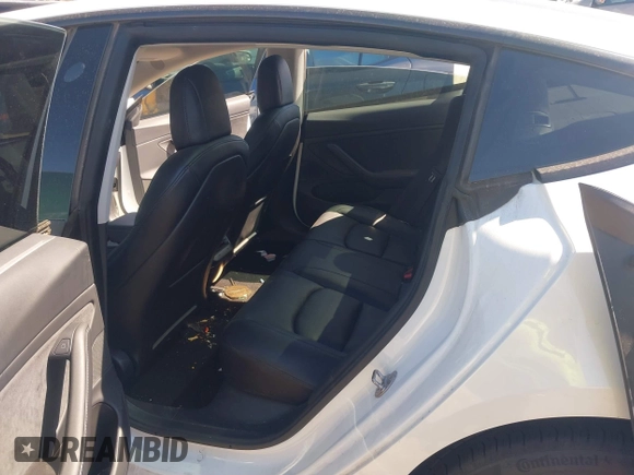 2021 Tesla Model 3 Long Range z VIN 5YJ3E1EB6MF902268, wystawiony jako IAAI lot #41837846 z przebiegiem 37 041 mil mil oraz . Historia ofert i sprzedaży dostępna na DreamBid. Obrazek 8.