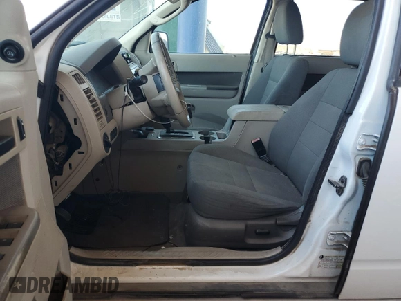 2009 Ford Escape Hybrid z VIN 1FMCU59329KB62379, wystawiony jako Copart lot #67153395 z przebiegiem 110 881 mil mil oraz Czysty tytuł • Clean title. Historia ofert i sprzedaży dostępna na DreamBid. Obrazek 7.