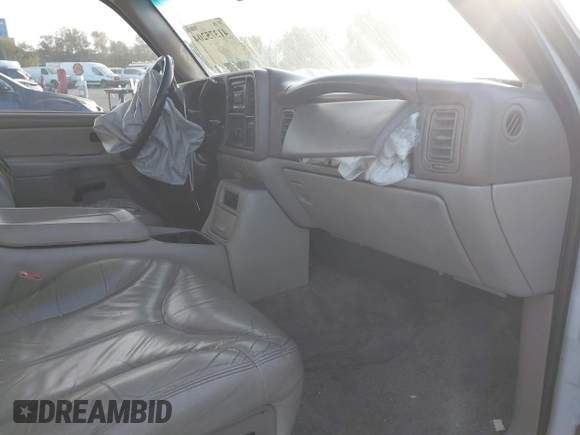 2002 GMC Yukon XL SLT with VIN 3GKEC16T52G358136, listed as a IAAI auction lot 41375204 with 232,524 mi miles and . Bid and sale history available at DreamBid. Image 5.