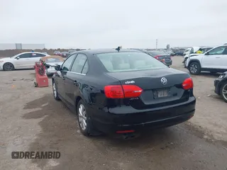 2014 Volkswagen Jetta Sedan SE w/Connectivity with VIN 3VWD07AJ4EM370905, listed as a IAAI auction lot 41472856 with 146,662 mi miles. Bid and sale history available at carsss.com. Image 3.