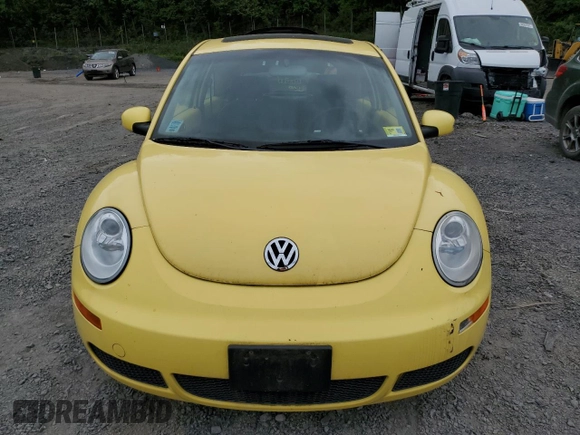 2008 Volkswagen Beetle S с VIN 3VWRG31C98M521401, выставлен на аукционе Copart как лот 56681255 с пробегом 98 192 миль миль и Списание • Salvage title. История ставок и продаж доступна на DreamBid. Изображение 5.