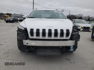 2017 Jeep Cherokee Latitude with VIN 1C4PJLCB1HW593127, listed as a Copart auction lot 48060555 with 103,834 mi miles and Clean Title. Bid and sale history available at carsss.com. Image 5.