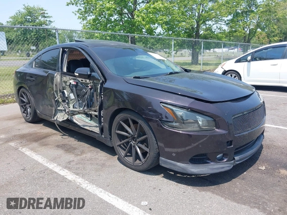 2010 Nissan Maxima S z VIN 1N4AA5AP6AC815187, wystawiony jako IAAI lot #42395830 z przebiegiem 161 567 mil mil oraz . Historia ofert i sprzedaży dostępna na DreamBid. Obrazek 1.