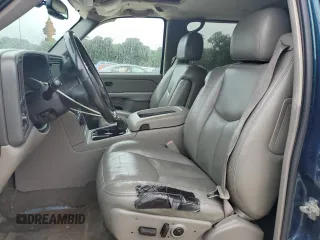 2005 Chevrolet Avalanche LS with VIN 3GNEC12Z95G145773, listed as a Copart auction lot 66265774 with 208,082 mi miles and Non Repairable. Bid and sale history available at carsss.com. Image 7.