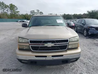 2006 Chevrolet Silverado 1500 LT1 with VIN 2GCEC13T161155954, listed as a IAAI auction lot 41643598 with 222,321 mi miles. Bid and sale history available at carsss.com. Image 12.